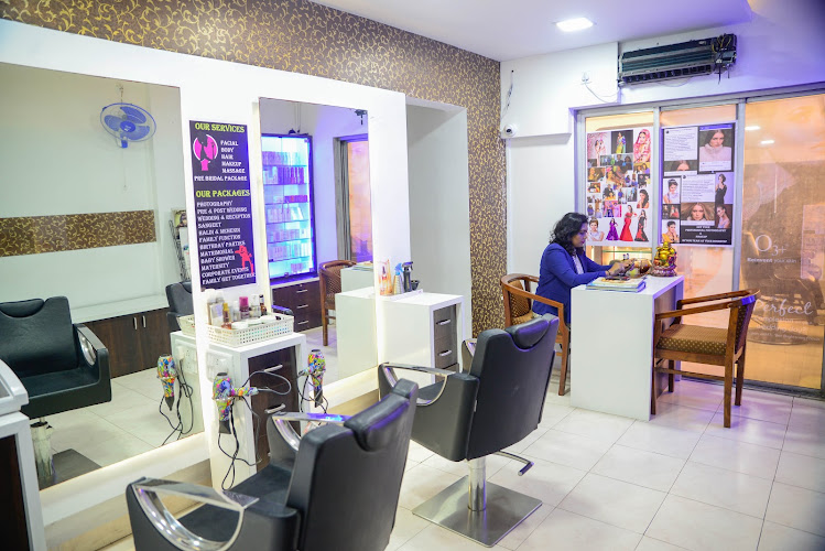 KOMAL SALON & AESTHETIC CLINIC — Beauty salon